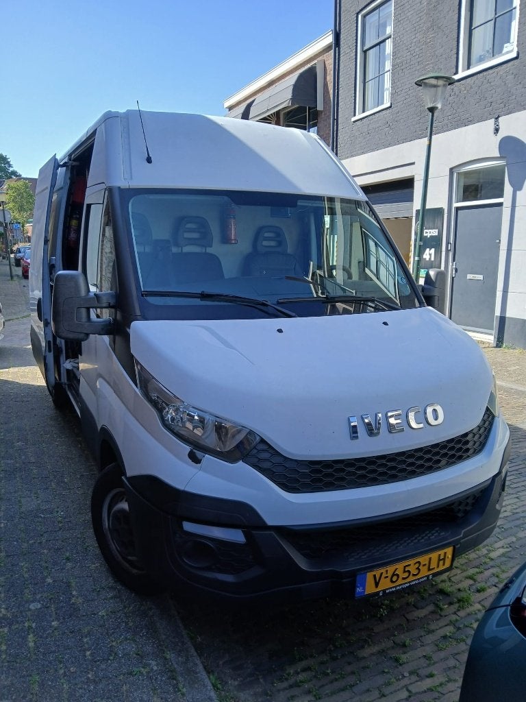 Onderhouden Iveco Daily 2015 179.000km, Auto's, Iveco, Diesel, Particulier, Te koop