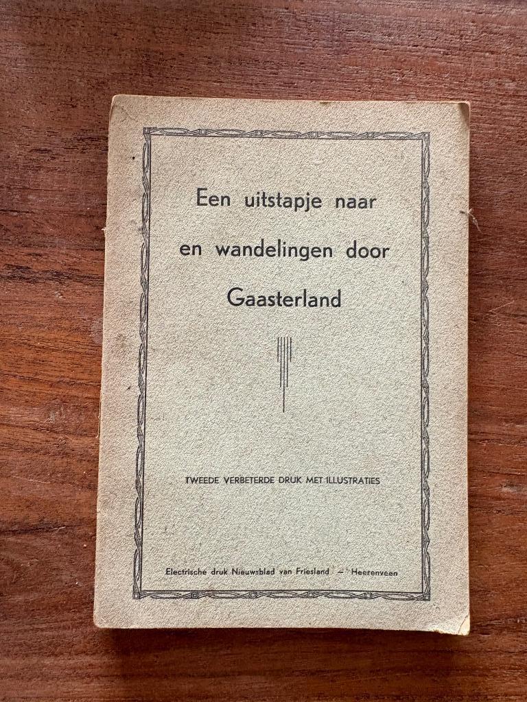 Een uitstapje naar en wandelingen door Gaasterland, Ophalen of Verzenden, Zo goed als nieuw