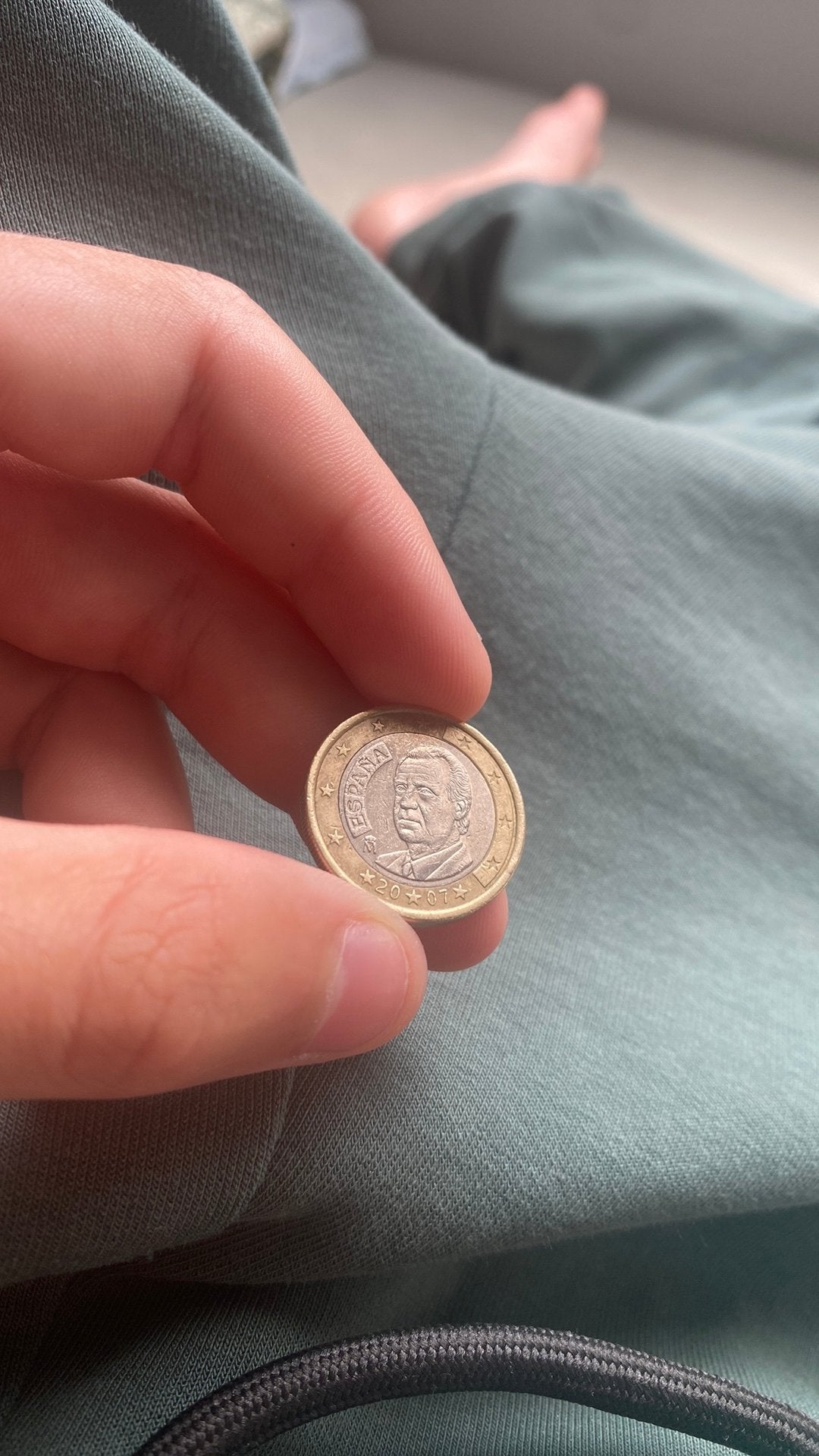 1 euro munt van juan carlos 2007, Sieraden, Tassen en Uiterlijk, Ringen, Overige materialen, Ophalen of Verzenden, Zo goed als nieuw