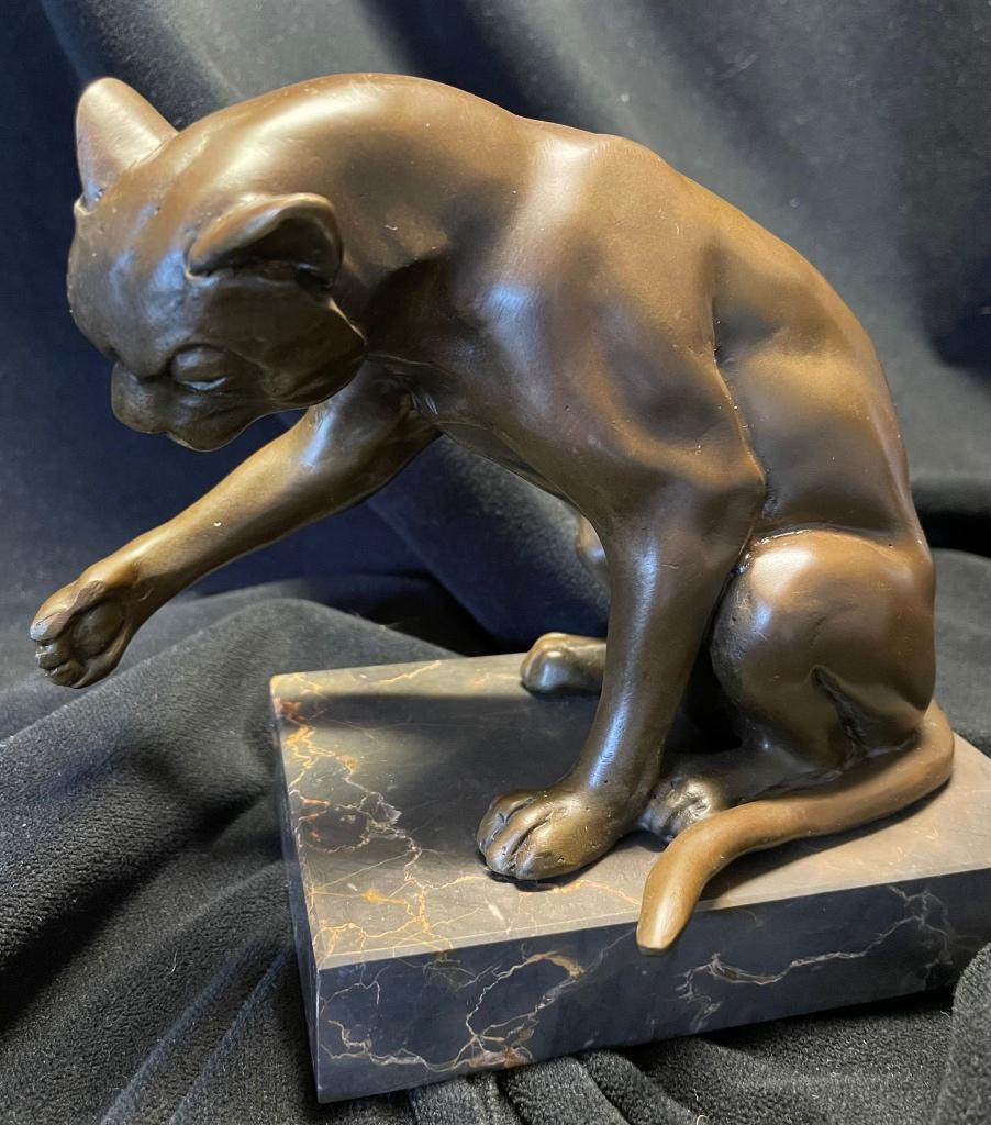 Zittende Poes op natuurstenen sokkel.Brons, Ophalen of Verzenden, Brons