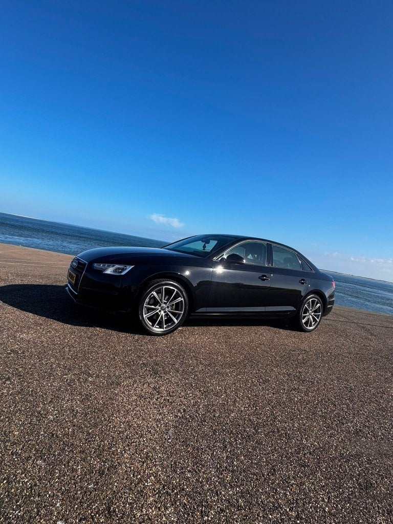Prachtige Audi A4 Limousine (2016) Recent Grote Beurt & APK!, Auto's, Audi, Stof, 1440 kg, 4 cilinders, A4