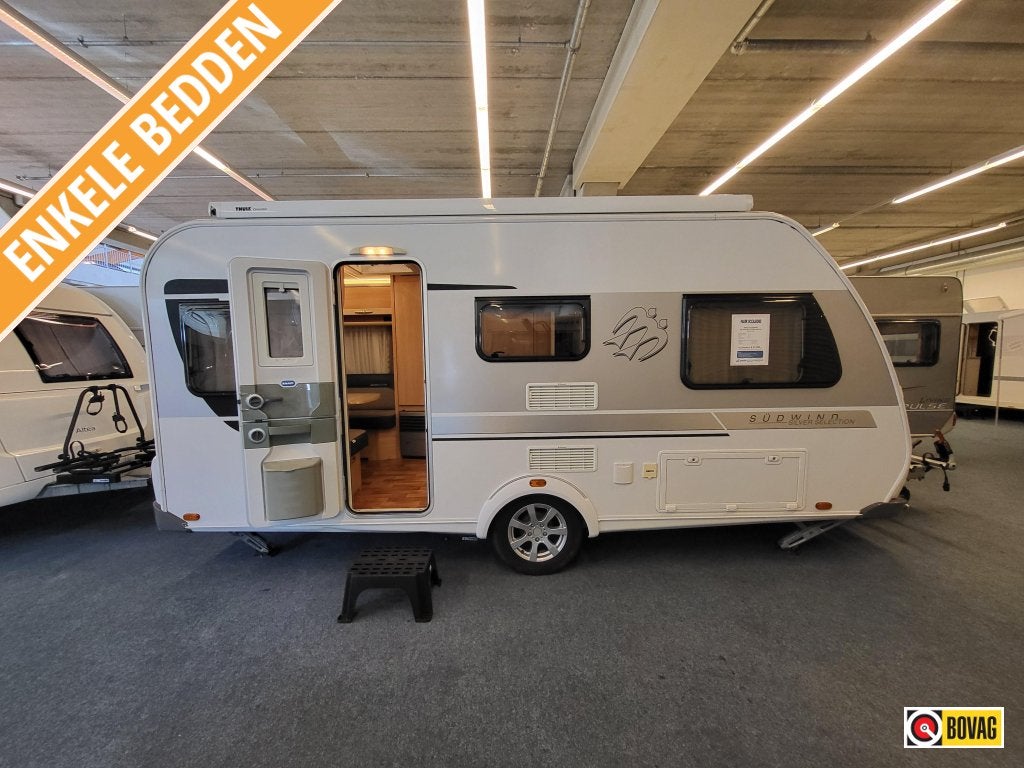 Knaus Sudwind 460 EU; cassetteluifel, mover, voortent Unico, Caravans en Kamperen, Caravans, Bedrijf, tot en met 4, 1000 - 1250 kg