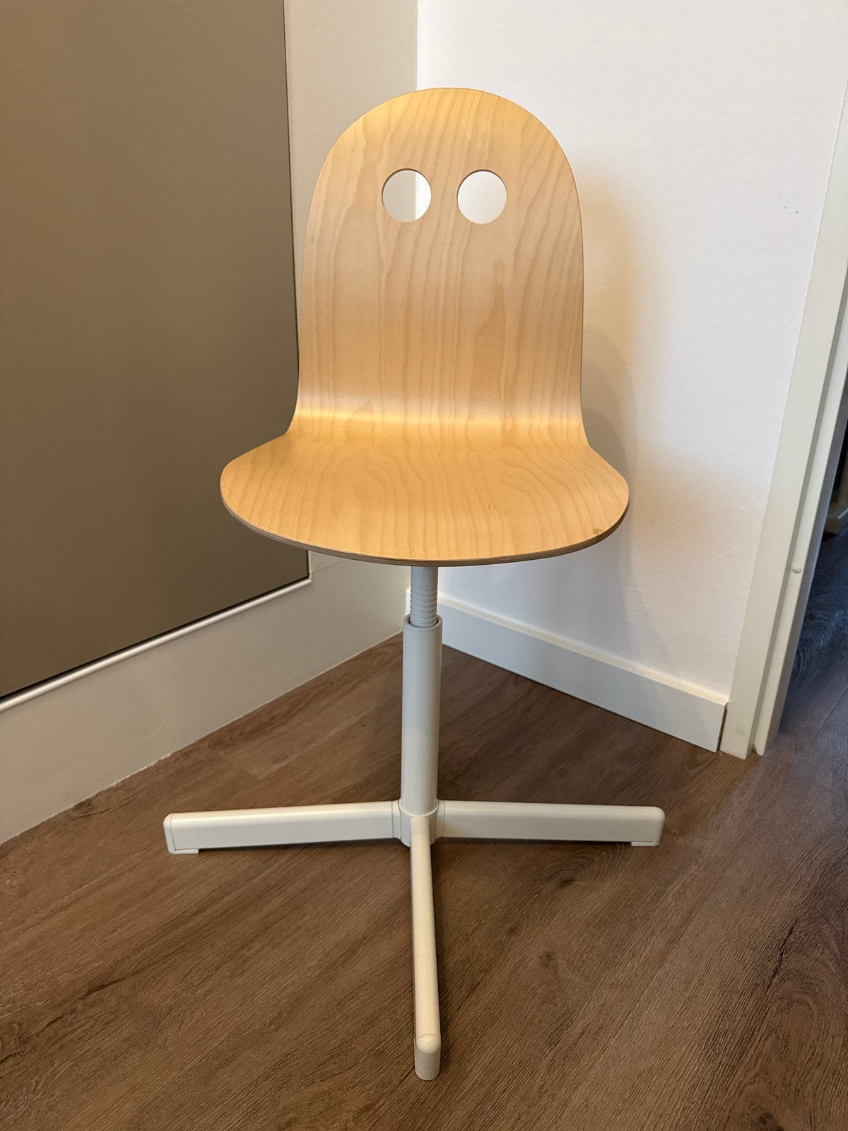 IKEA ÖRFJÄLL bureaustoel, wit/lichtbruin, Ophalen, Wit, Zo goed als nieuw, Eén