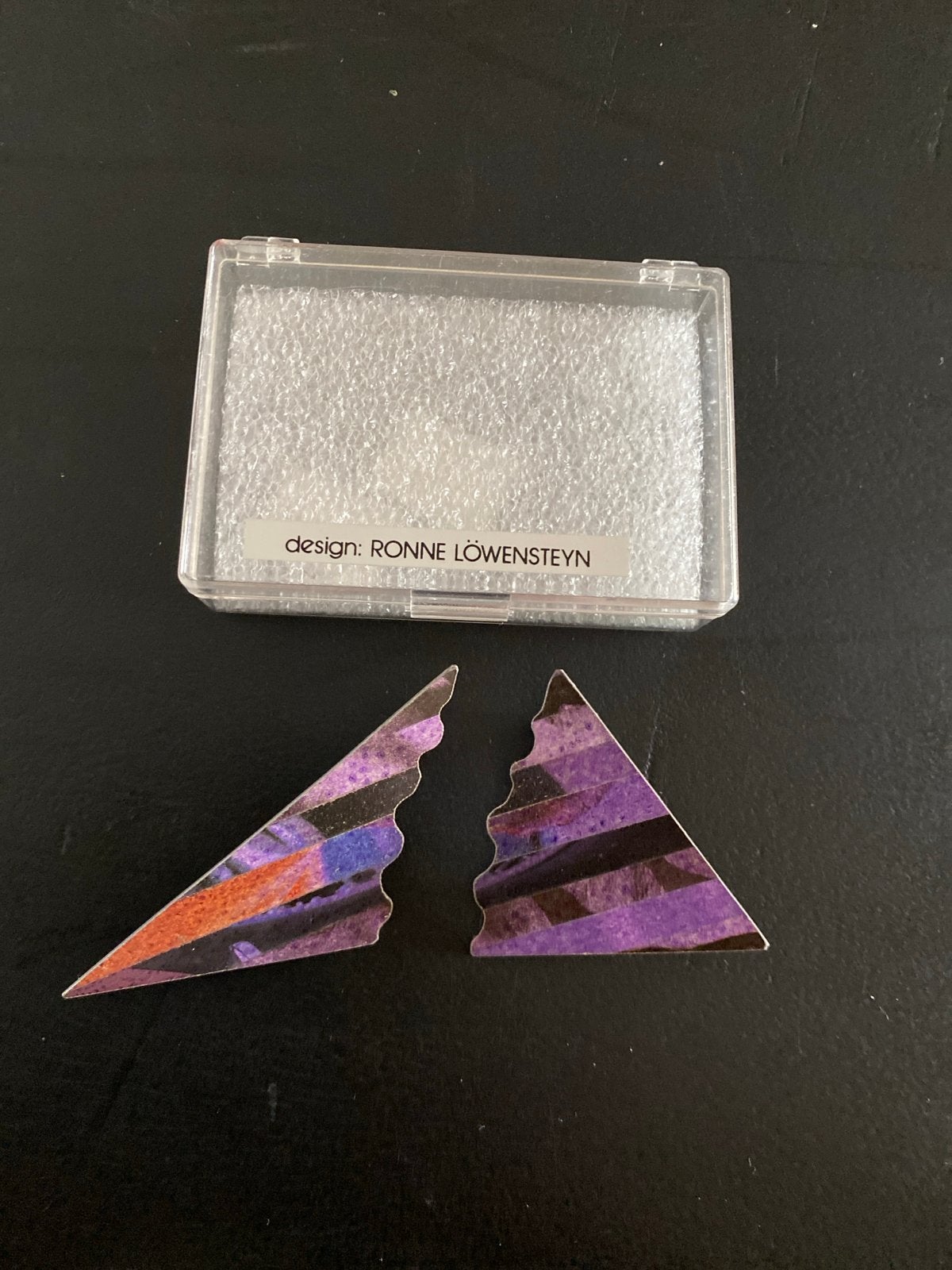 Broche van Ronne Löwensteyn  Design, Overige materialen, 4 tot 7 cm, Gebruikt, Paars