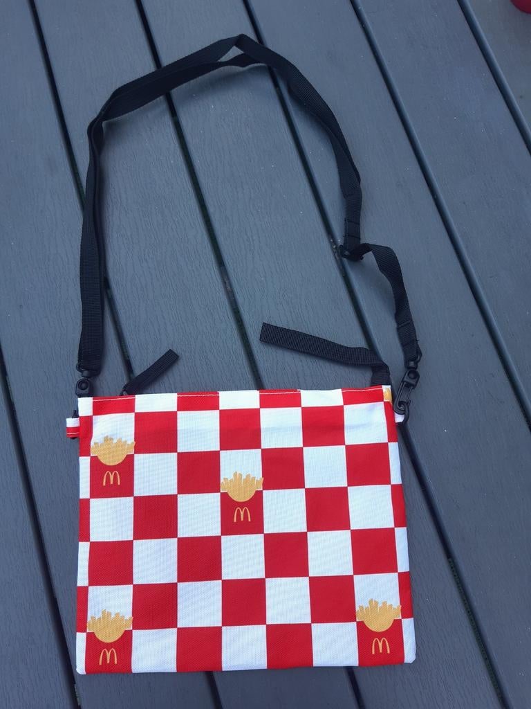 McDonald's Schoudertas - Nieuw met Frietjes Patroon, Sieraden, Tassen en Uiterlijk, Tassen | Schoudertassen, Ophalen of Verzenden