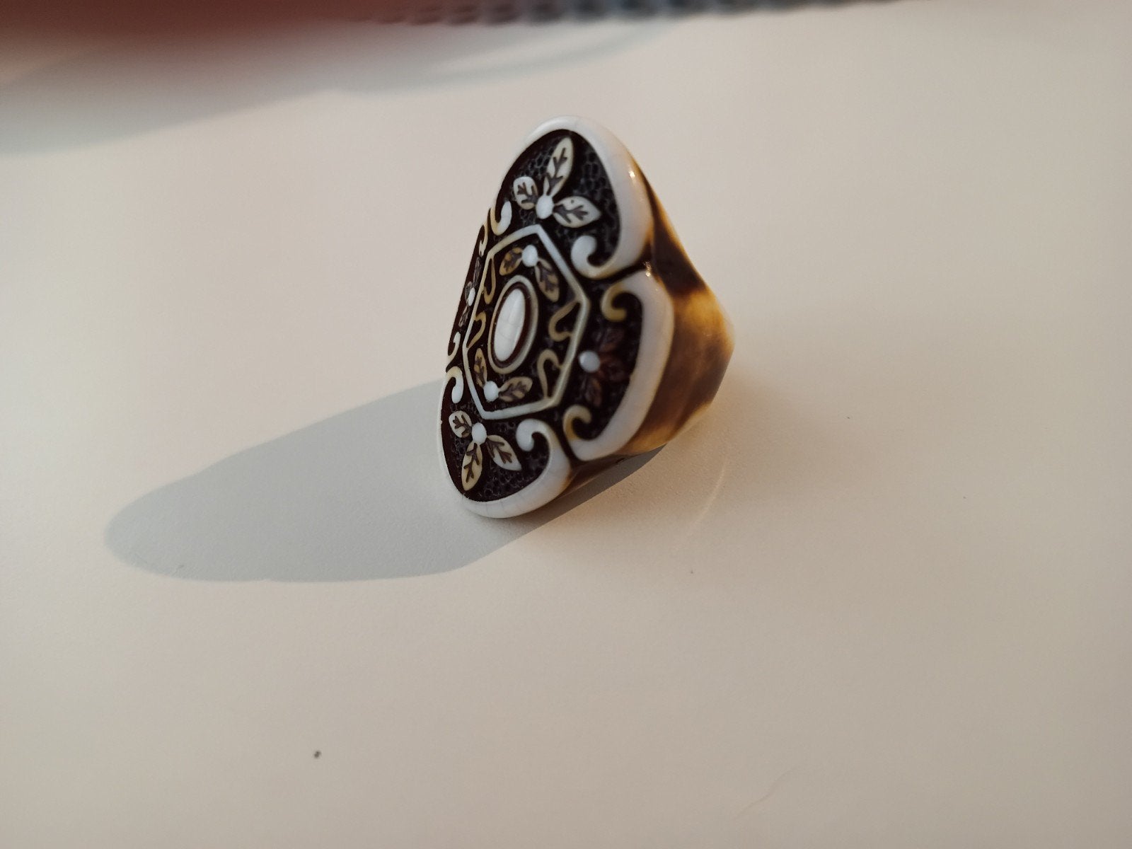 Prachtige Vintage Celluloid Statement Ring – Schildpad & Blo, Sieraden, Tassen en Uiterlijk, Ringen, Bruin, Ophalen of Verzenden