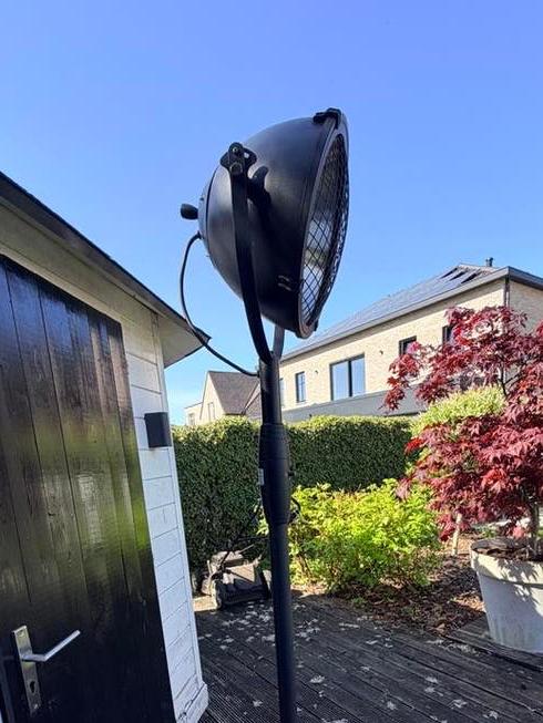 Terrasverwarmer Blumfeldt 2100W Infrarood​ Zwart, Draaibaar, Gebruikt, Vloer, Ophalen