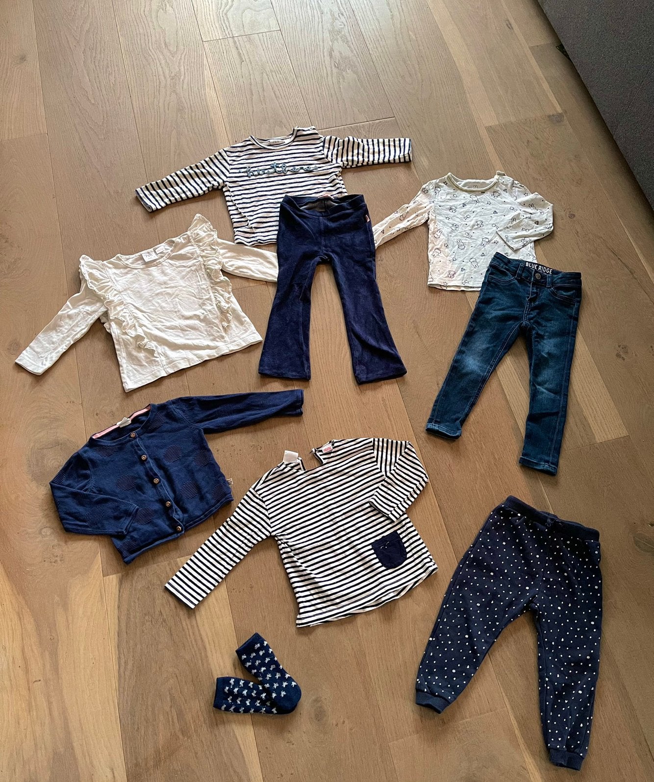 🌸 Leuk pakket kleding meisje setjes maat 92 🌸Herfst/winter, Ophalen, Gebruikt, Meisje, Setje
