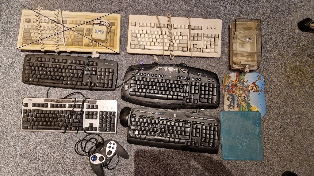 Diverse toetsenborden, Ophalen