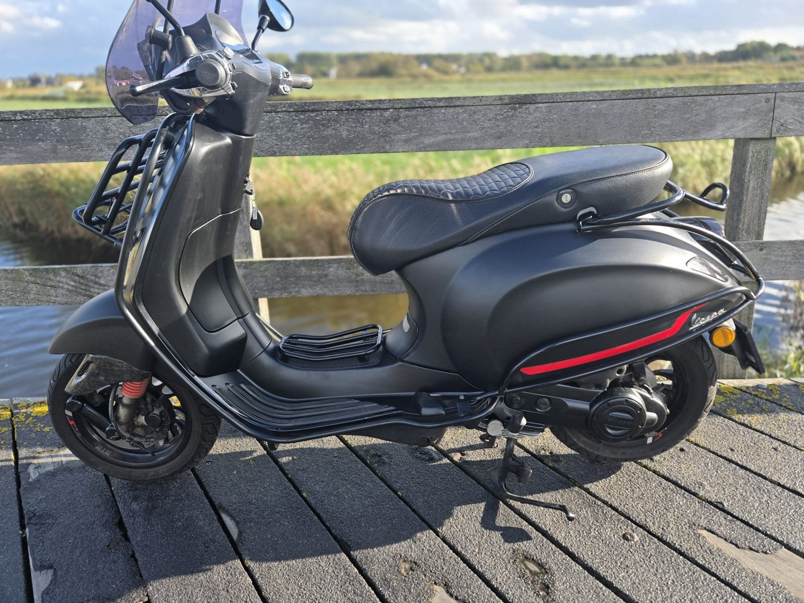 VESPA SPRINT Geel kenteken 2023!!!, Fietsen en Brommers, Ophalen, Zo goed als nieuw, Benzine