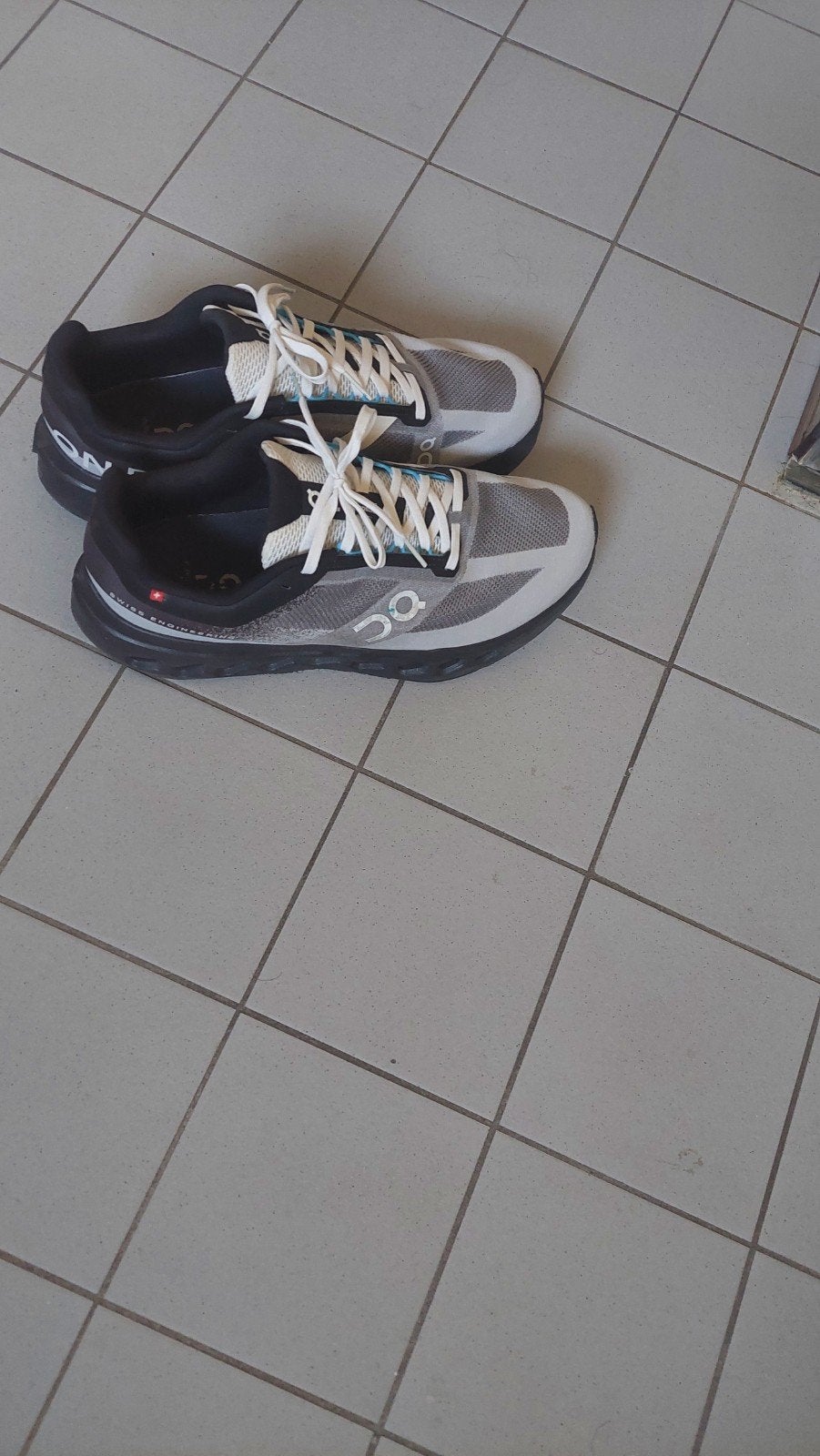 on cloud running, Ophalen of Verzenden, Zo goed als nieuw, Hardloopschoenen, Overige merken