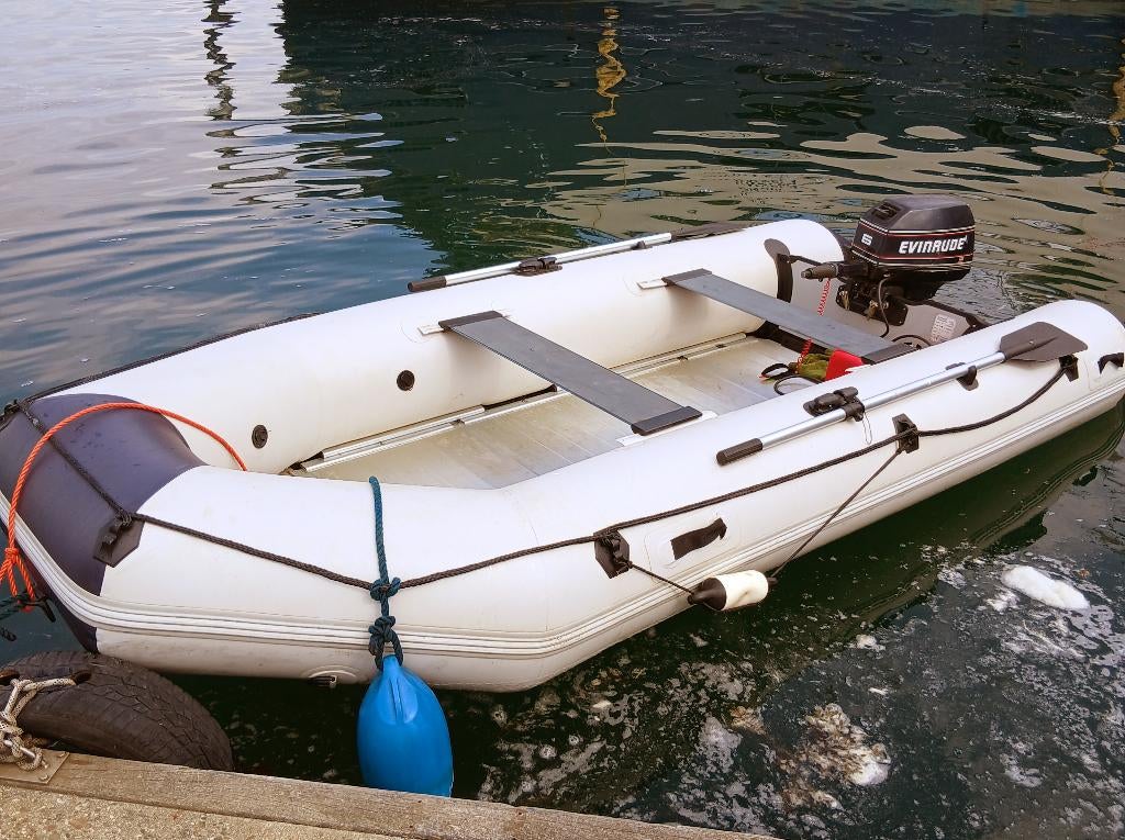 Rubberboot 3.80 m met Buitenboordmotor 6 Pk, PVC, Inclusief motor, Zo goed als nieuw, Ophalen