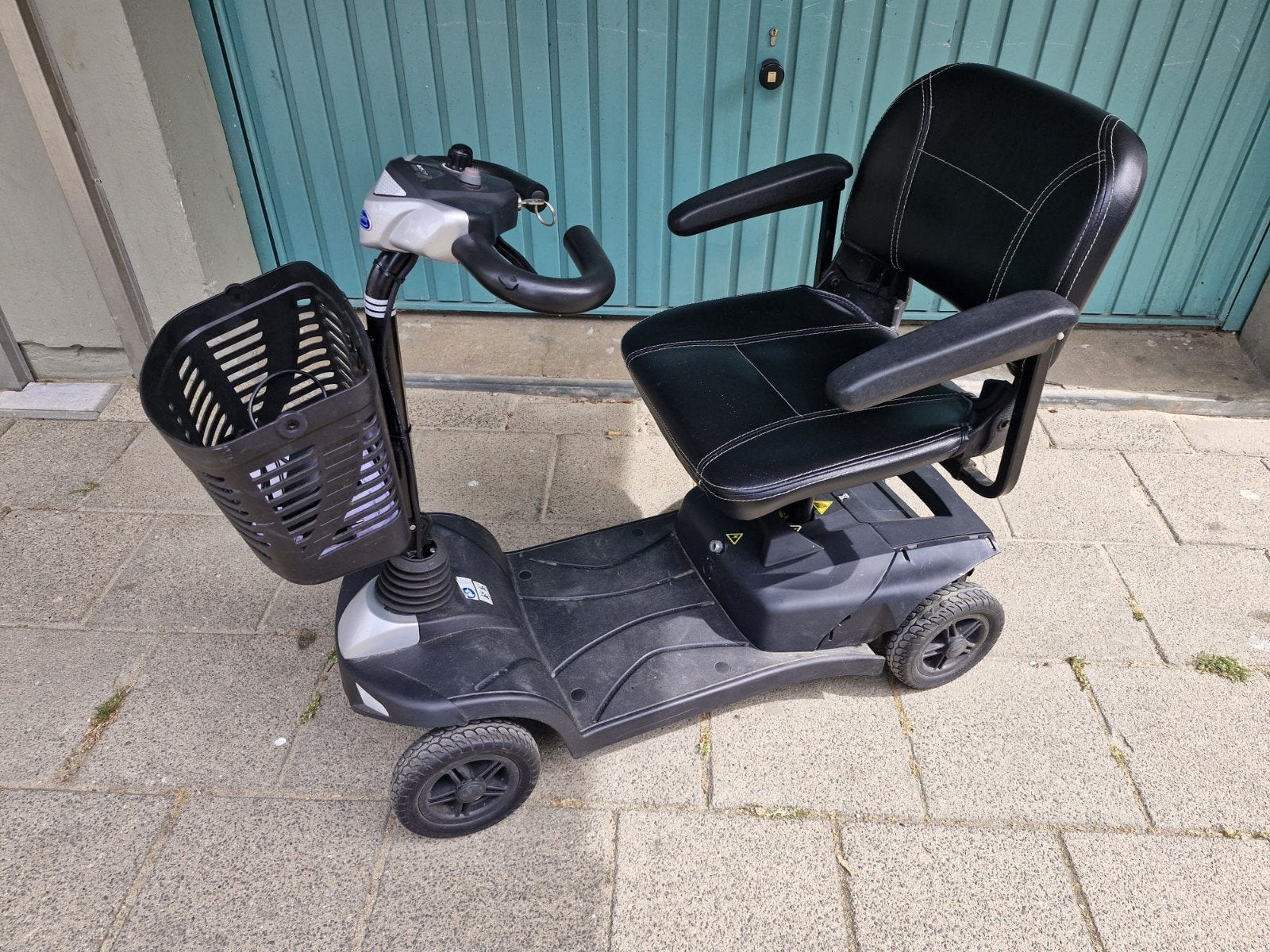 Scootmobiel opvouwbaar Colibri met Nieuwe accus, Ophalen, Invacare, 10 km/u of minder
