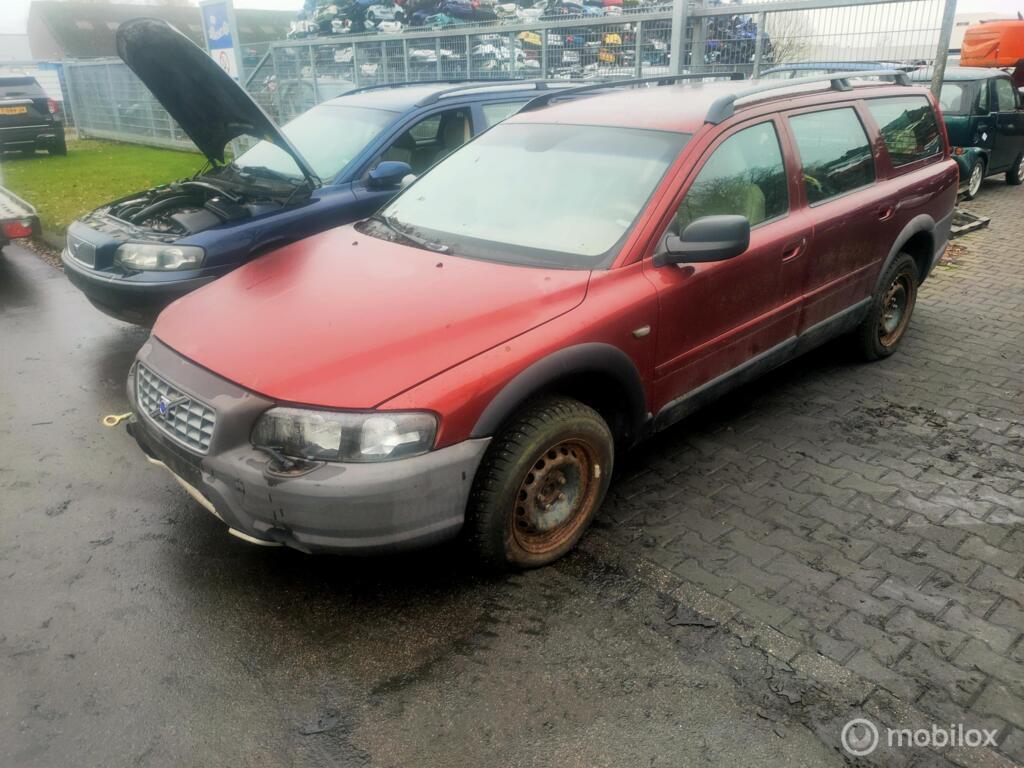 Volvo V70 rood Cross Country 2.4 T onderdelen, Gebruikt, Ophalen of Verzenden, Volvo, Volvo