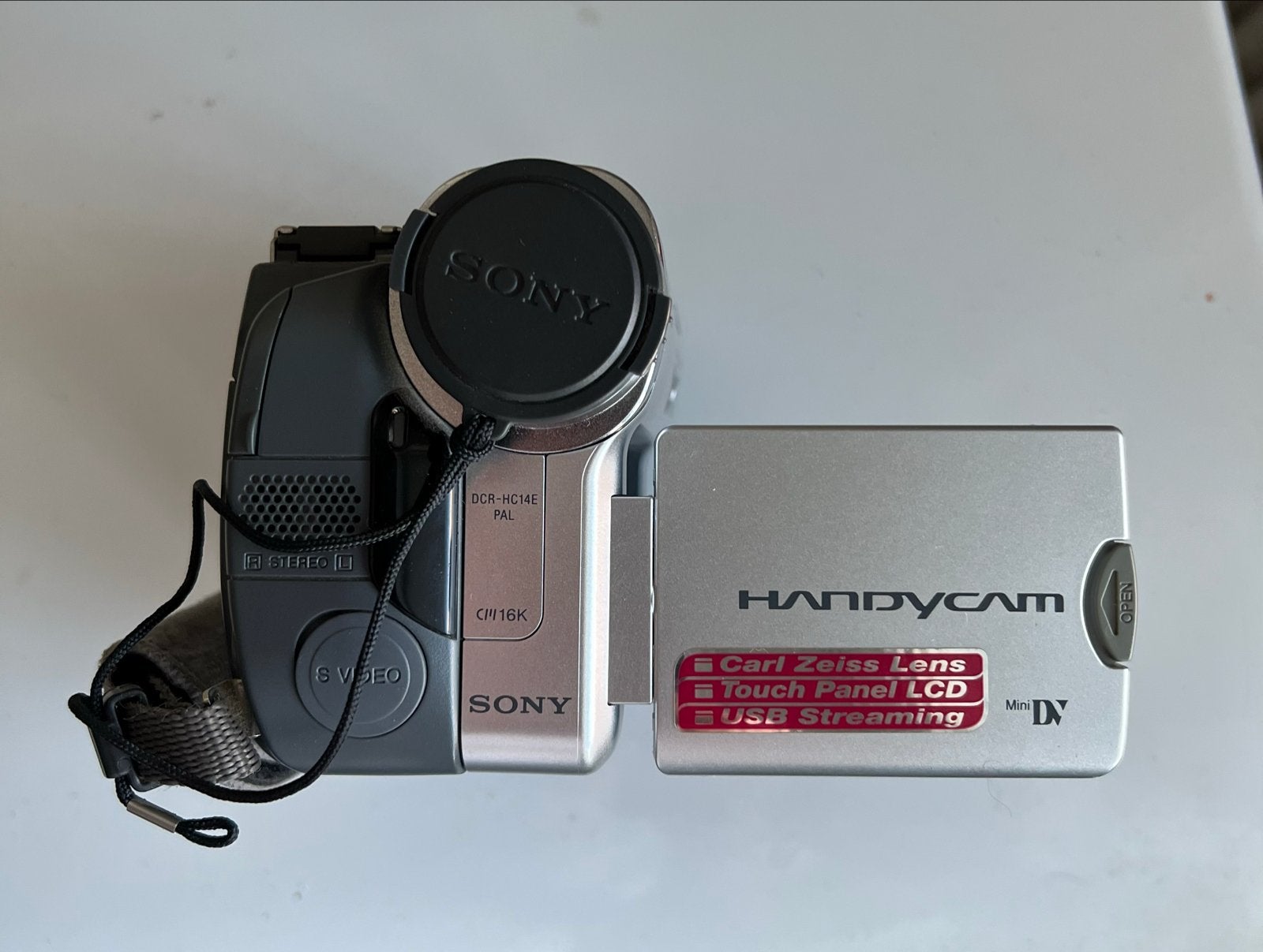 Sony DCR-HC14E MiniDV Handycam - Carl Zeiss Lens, Mini dv, Gebruikt, Sony, Camera