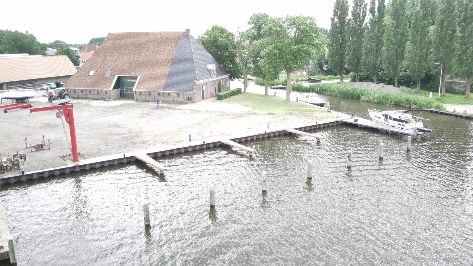 Ligplaatsen beschikbaar in Sneek box maat 16,5m * 5,2m, Watersport en Boten, Buiten