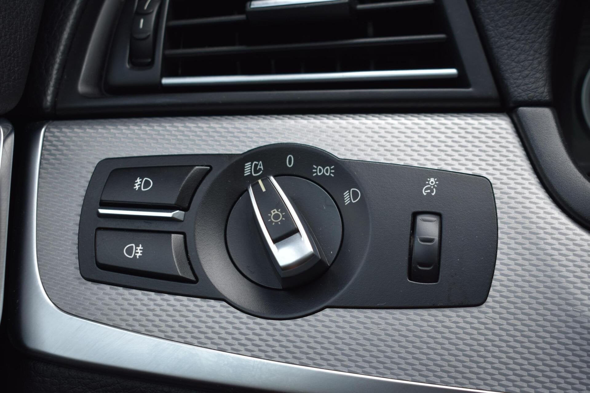 Foto 27 van BMW 5-serie Touring 520i High Executive | Pano | Trekhaak |