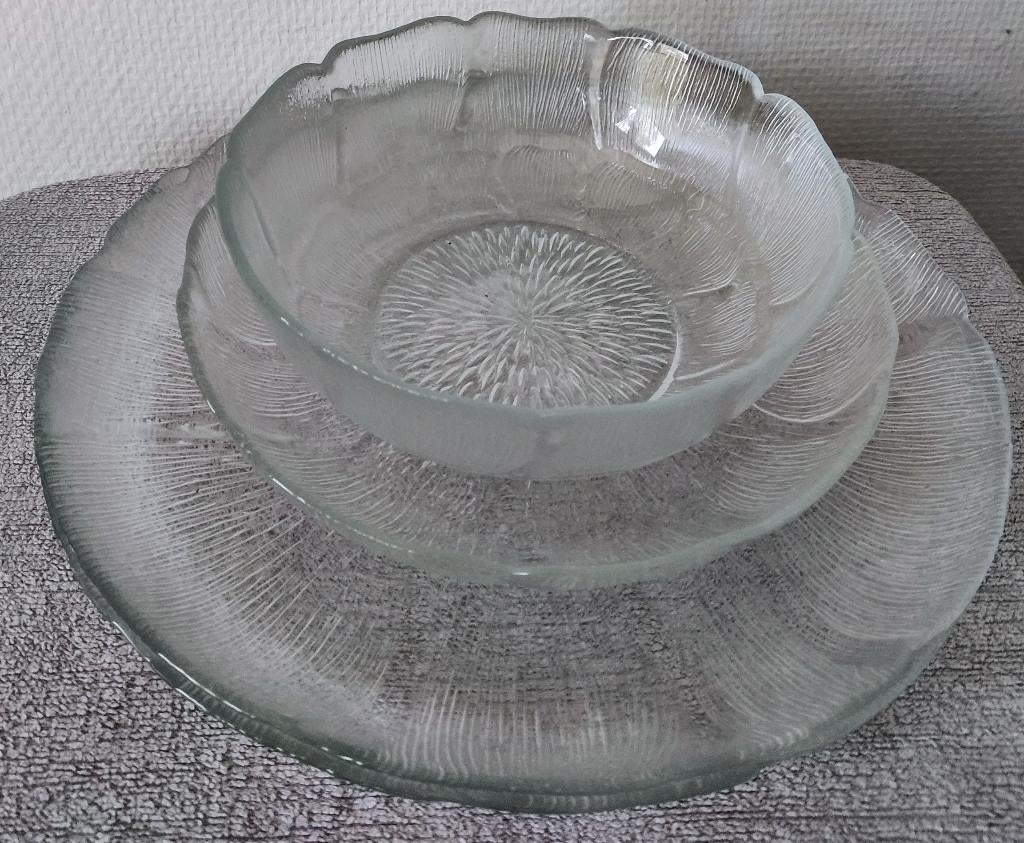 Arcoroc Fleur / Sunflower / Bloem, Huis en Inrichting, Keuken | Servies, Ophalen of Verzenden, Zo goed als nieuw, Glas, Overige stijlen