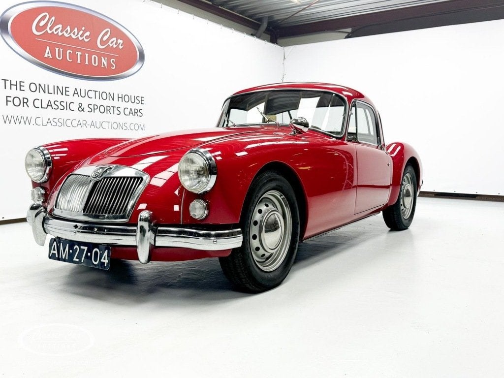 Mg A 1600 Coupe  - ONLINE AUCTION, Auto's, Oldtimers, Bedrijf, MG, Benzine, Coupé, Handgeschakeld, Geïmporteerd, Rood