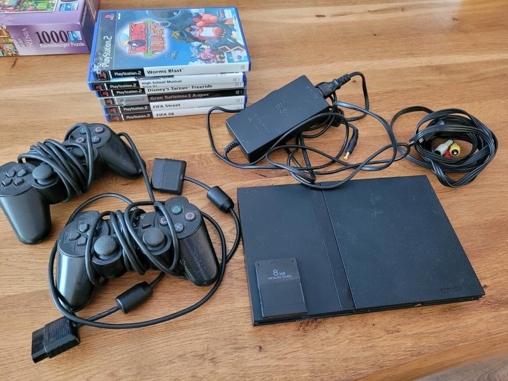 Ps2 Slim met 6 Playstation 2 oa Worms Blast en 2 controllers, Gebruikt, Zwart, Met games, Met 2 controllers