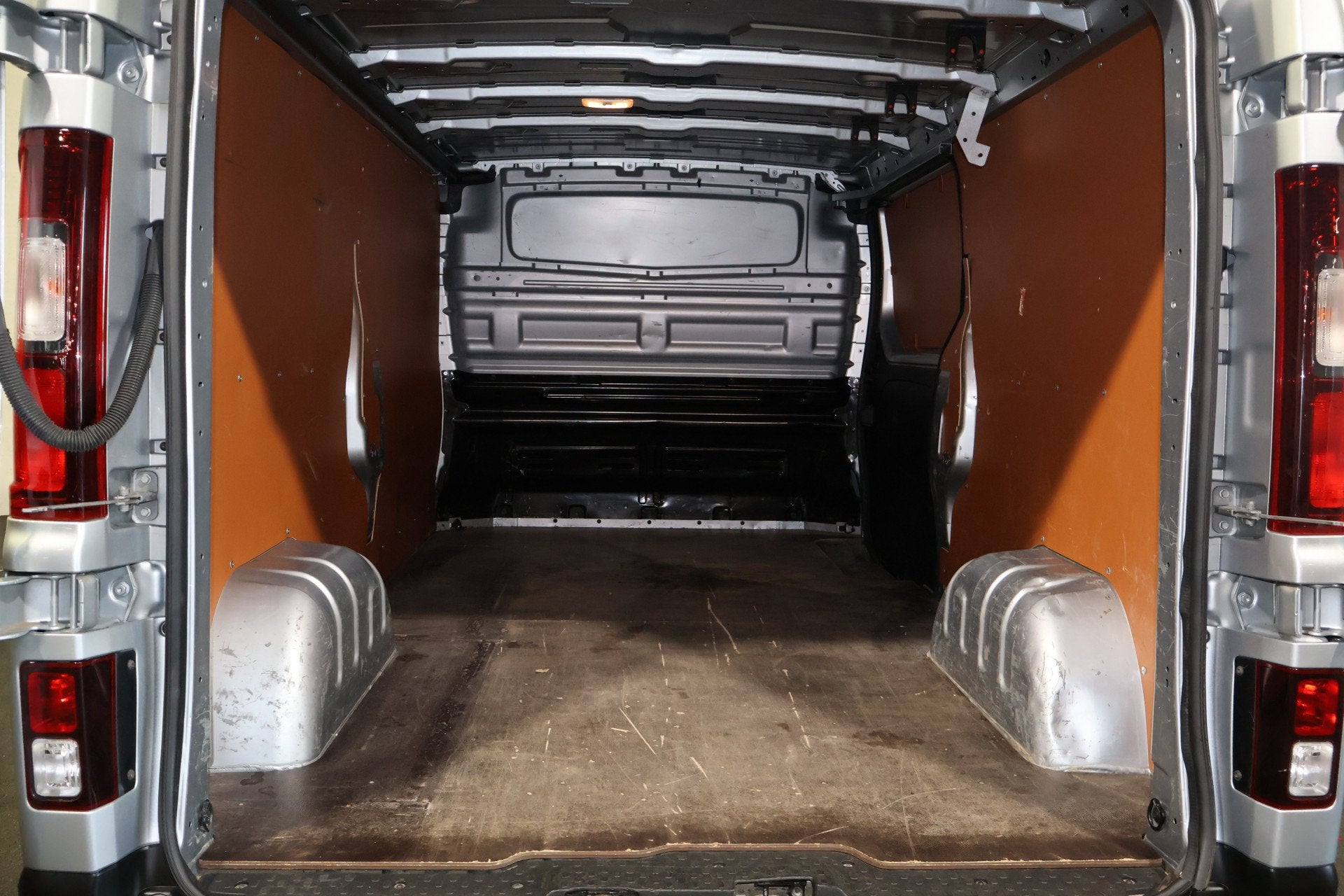 Renault Trafic 2.0 dCi 150pk L2 H1 Automaat, Stof, Gebruikt, Euro 6, 4 cilinders