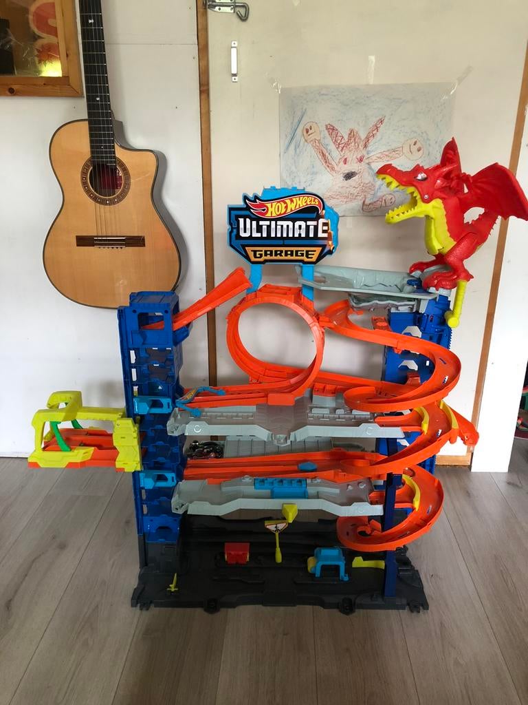 Hot Wheels Ultimate Garage met draak, Ophalen of Verzenden, Zo goed als nieuw, Handmatig, Hot Wheels