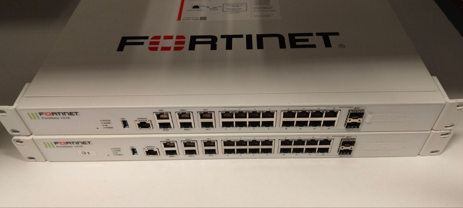 Fortinet FortiGate 101E Firewall (2 stuks beschikbaar), Computers en Software, Ophalen of Verzenden, Gebruikt