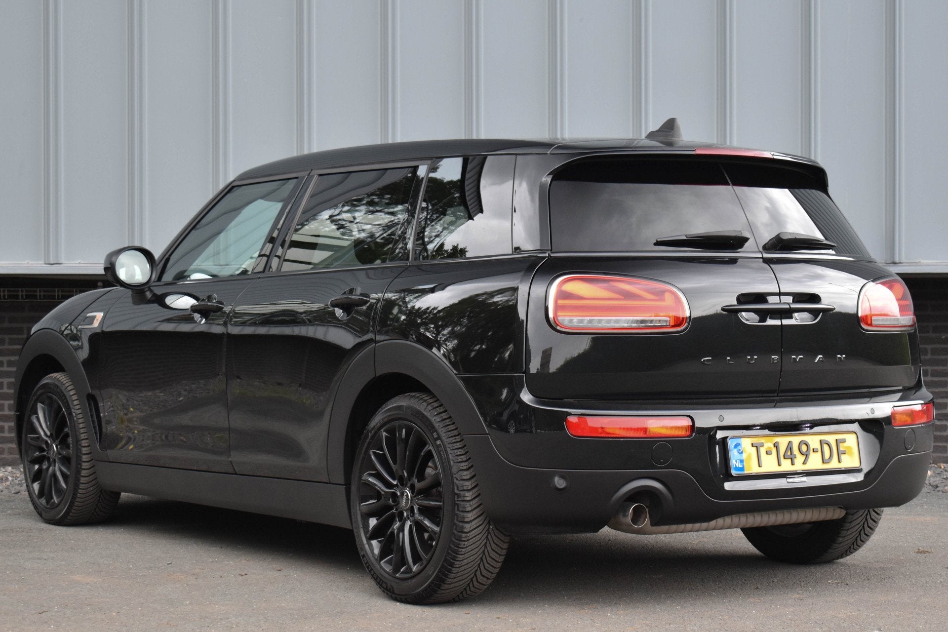 MINI Clubman 1.5 One Aut. | Xenon/LED | Stoelverwarming | Ke, Stof, Zwart, 102 pk, 19 km/l