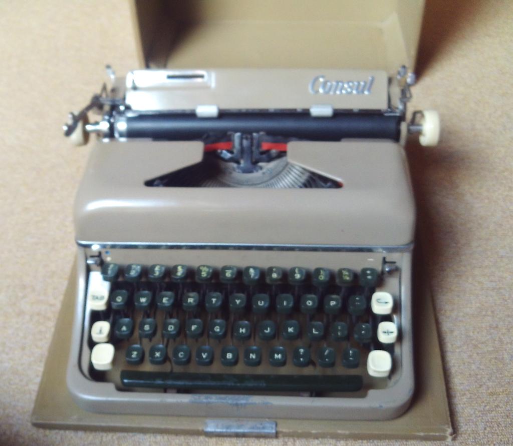 Antieke Consul schrijfmachine met houten draagkoffer, Diversen, Typemachines, Ophalen of Verzenden, Gebruikt