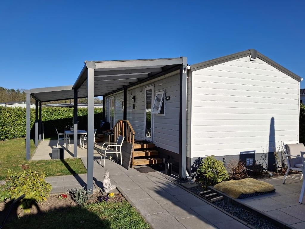 Chalet te koop op jaarplaats- Camping Marisheem Limburg-Echt