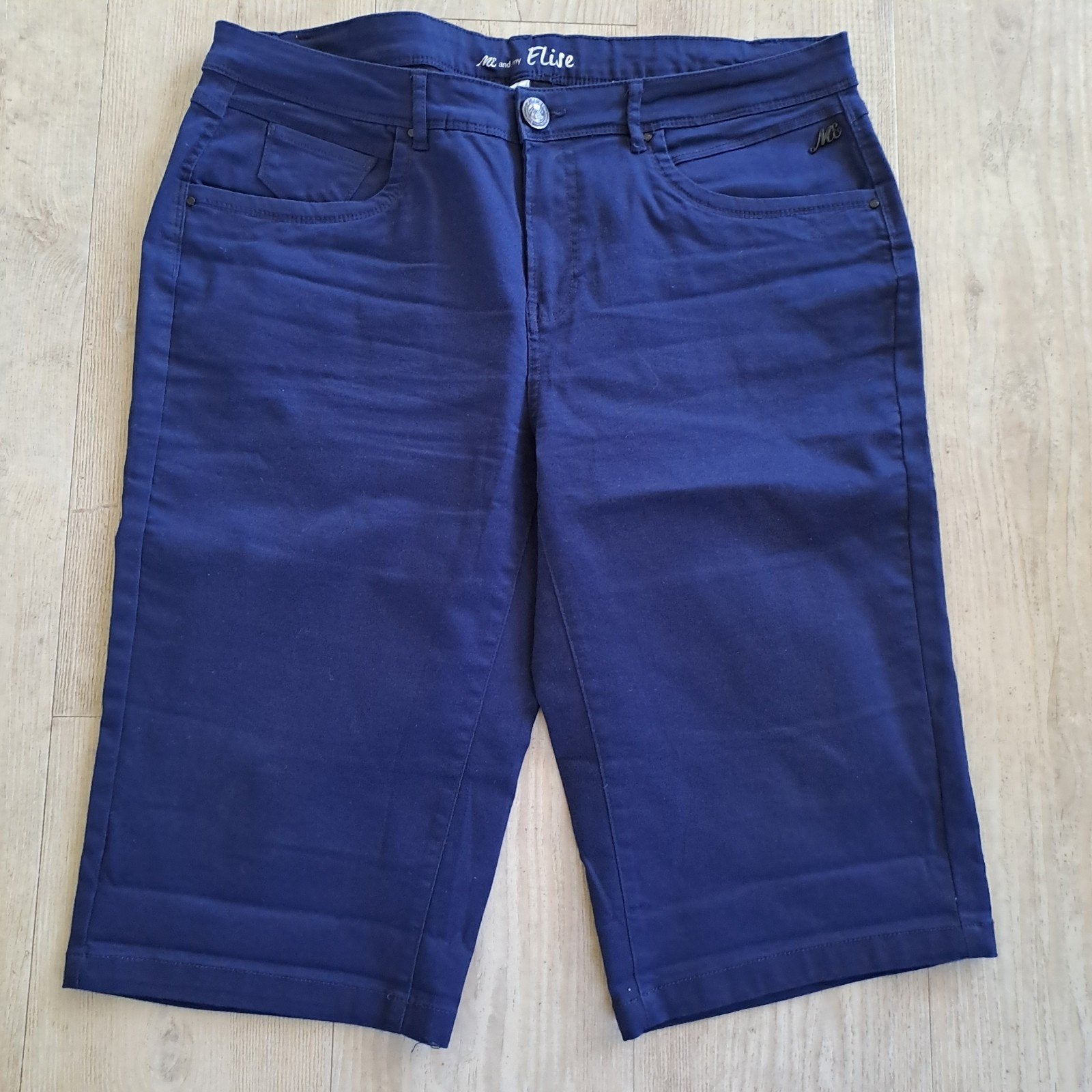 Donkerblauwe bermuda van ME, maat 42, Blauw, Maat 42/44 (L), Ophalen of Verzenden, Zo goed als nieuw