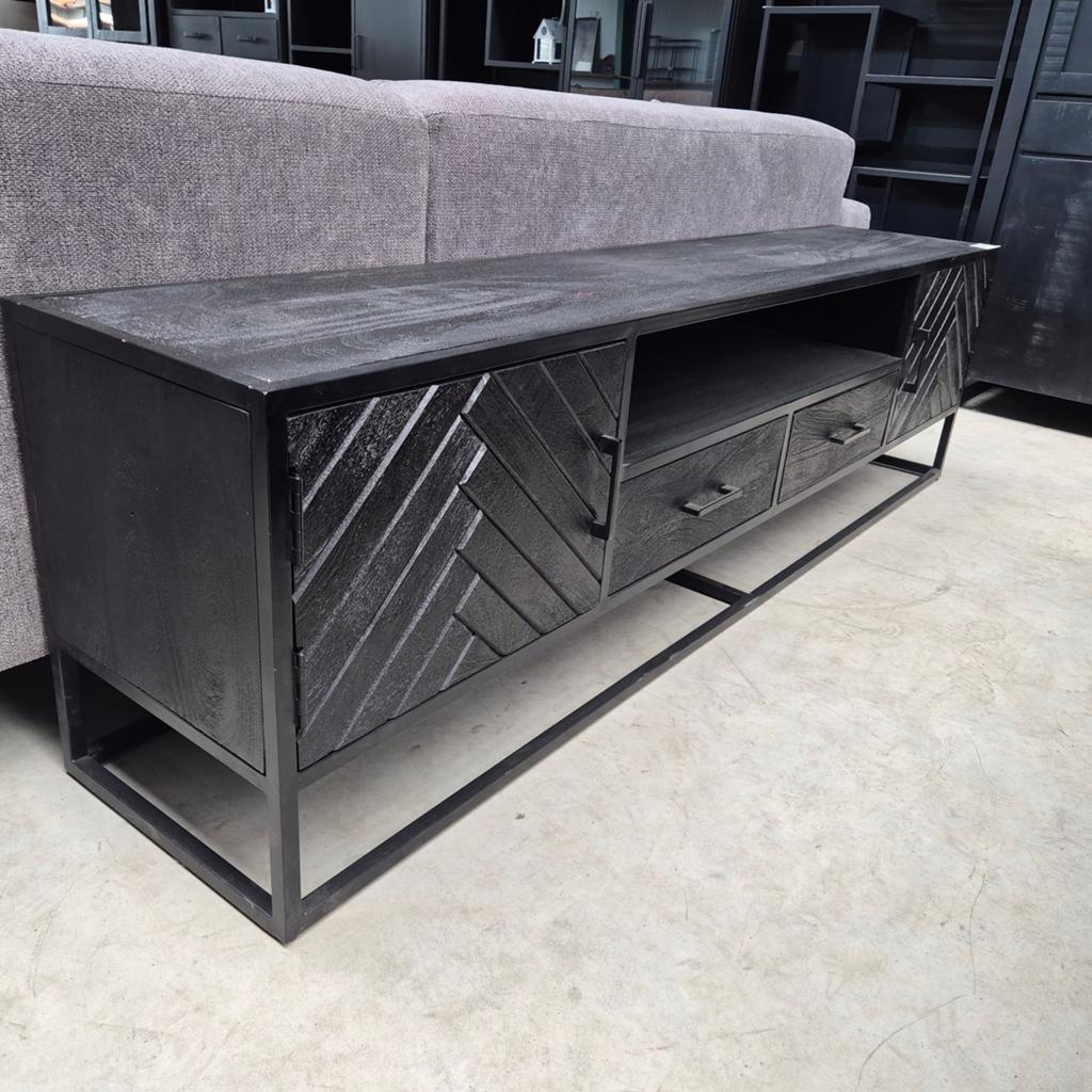 Zwarte latjes mango meubelen industrieel Floor, Huis en Inrichting, Kasten | Dressoirs, Ophalen of Verzenden, Nieuw, 25 tot 50 cm