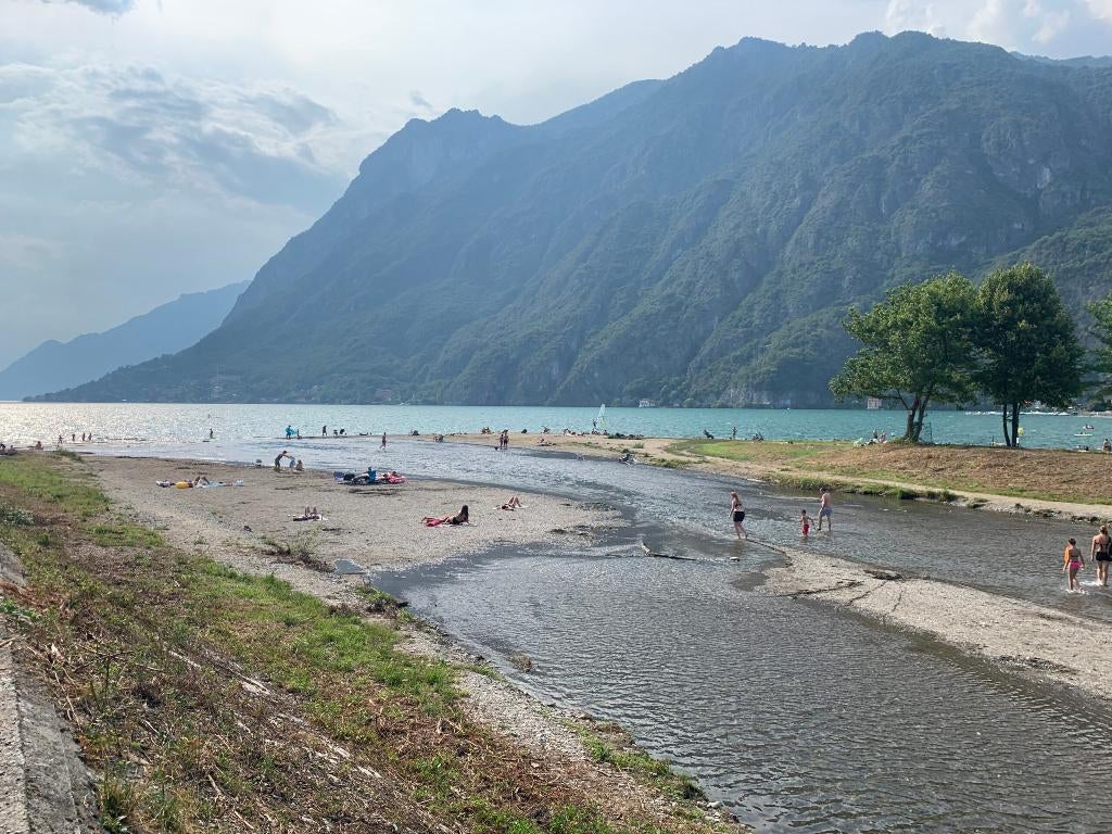 vakantie chalet aan het meer van Lugano Noord-Italie, 5 personen, 2 slaapkamers, Lombardije en Merengebied, Zwembad