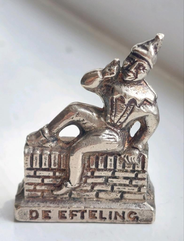 Efteling souvenir beeldje metaal miniatuur Kleine Boodschap, Ophalen of Verzenden, Gebruikt, Beeldje of Poppetje