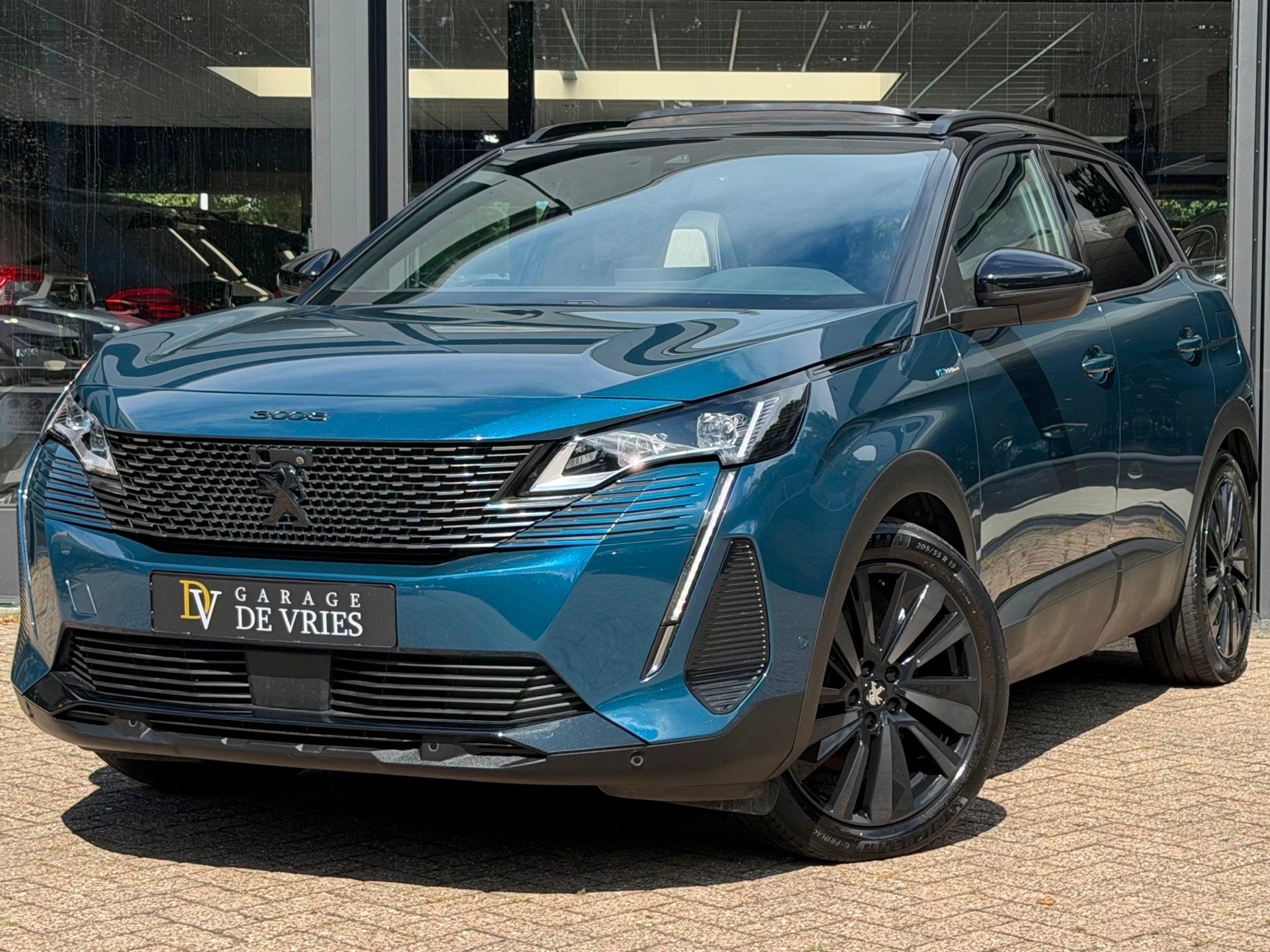 Peugeot 3008 1.6 HYbrid4 300 GT Panoramadak ACC Focal Nachtz, Auto's, Automaat, 77 km/l, Gebruikt, 4 cilinders