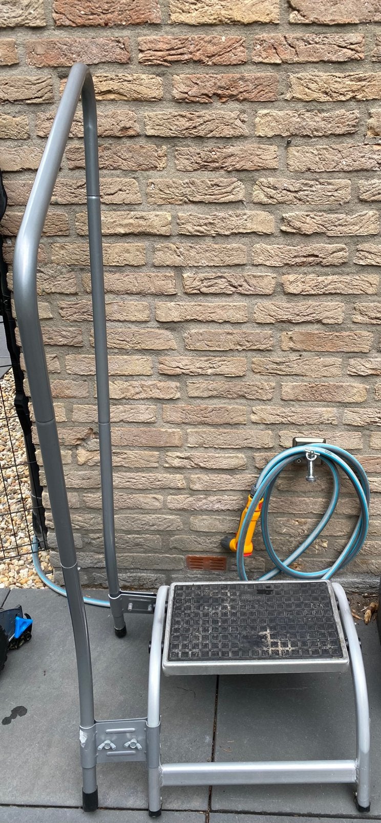 Opstapje caravan incl demoteerbare leuning, Ophalen, Zo goed als nieuw