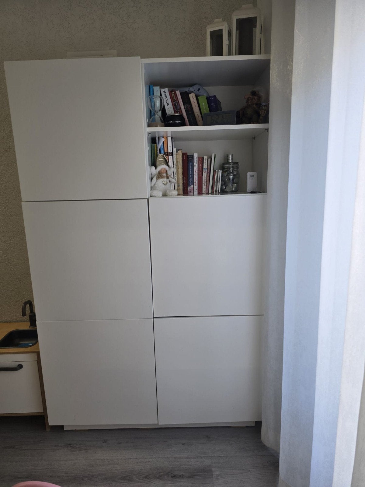Witte kast met open en gesloten vakken, Huis en Inrichting, Kasten | Overige, Ophalen, Zo goed als nieuw