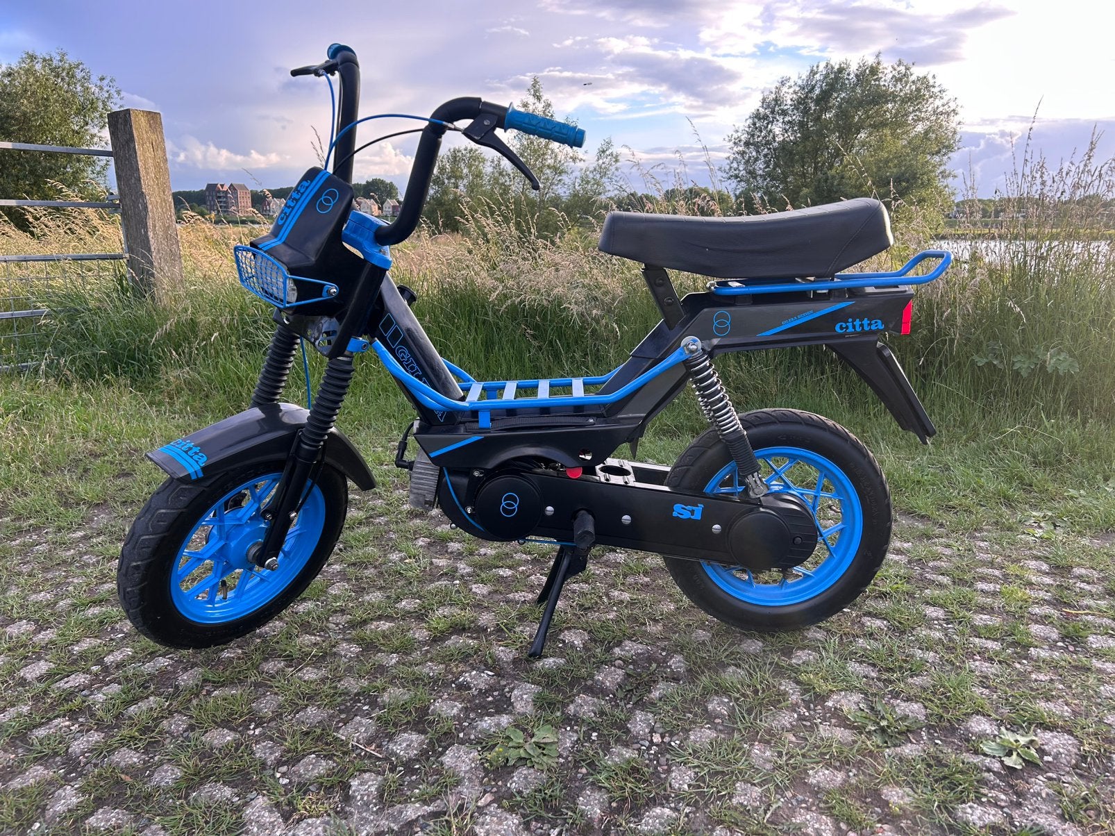 Citta gilera, Fietsen en Brommers, Snorfietsen en Snorscooters, Ophalen, Tweetakt, Zo goed als nieuw, Gilera