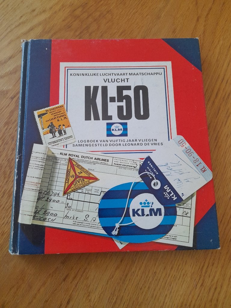Leonard de Vries KLM vlucht KL-50, Ophalen of Verzenden, Gelezen, Leonard de Vries, Vliegtuig