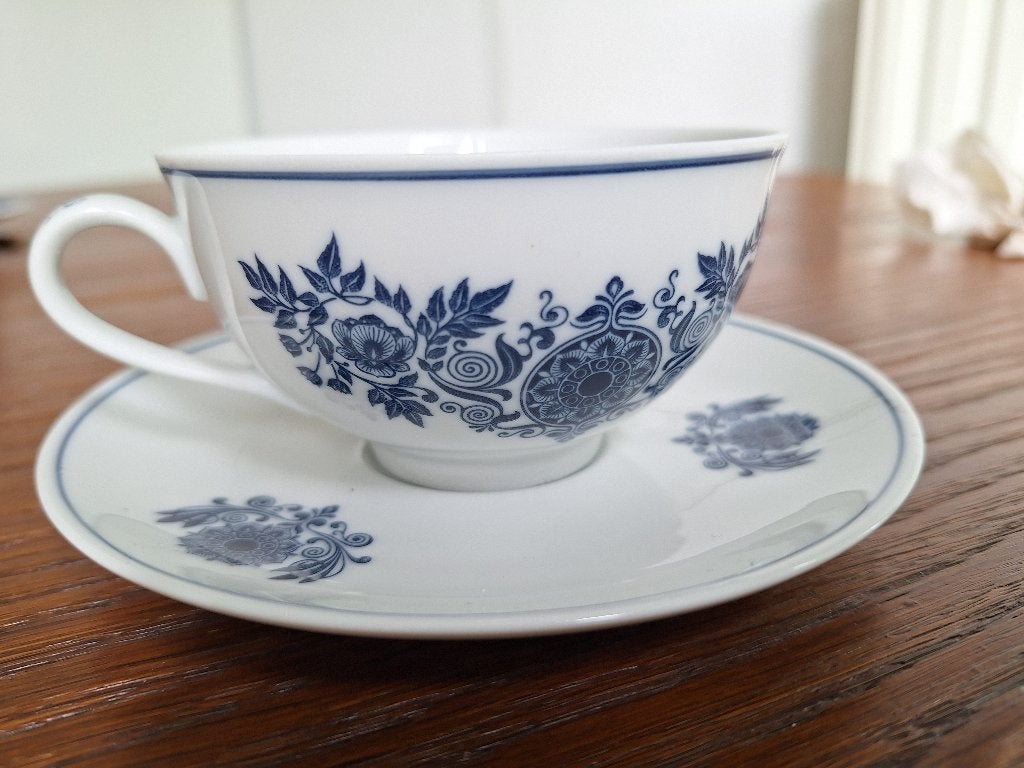 Vintage Theekop en Schotel Blauw Douwe egberts Bloemmotief, Ophalen of Verzenden, Overige stijlen, Kop(pen) en/of Schotel(s)