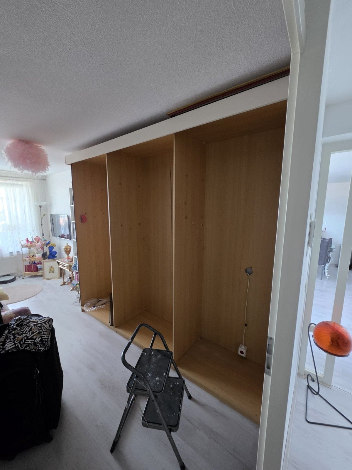 Houten kast/boekenkast GRATIS, Huis en Inrichting, Kasten | Boekenkasten, Gebruikt, 200 cm of meer, Met klep(pen), Ophalen of Verzenden