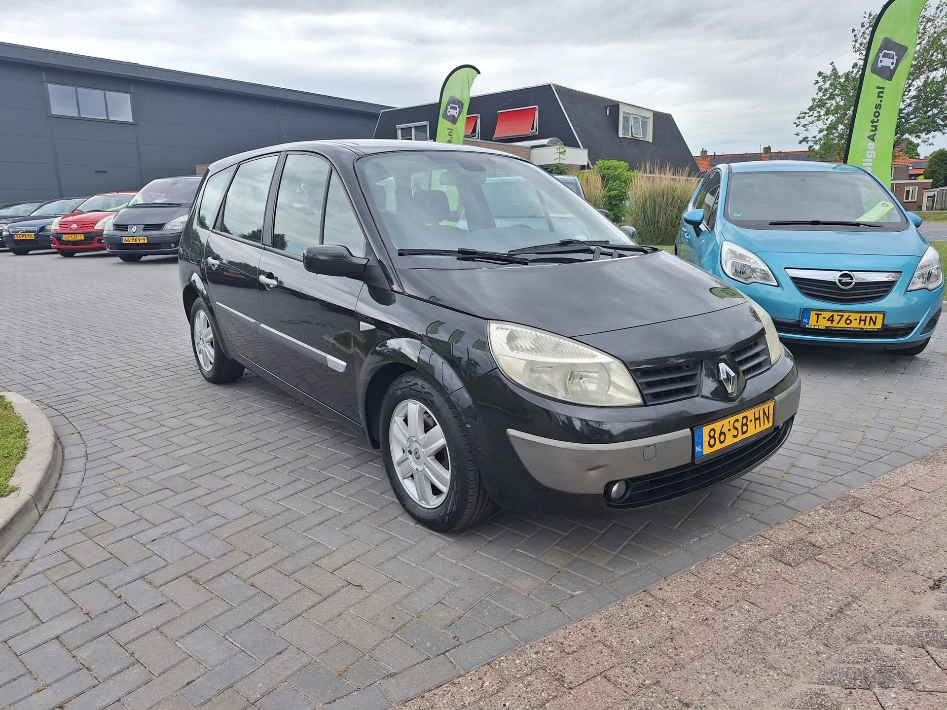 Renault Grand Scénic 2.0-16V Tech Line / 7- peesoons / AUTO, Auto's, 1998 cc, 135 pk, 1505 kg, Zwart