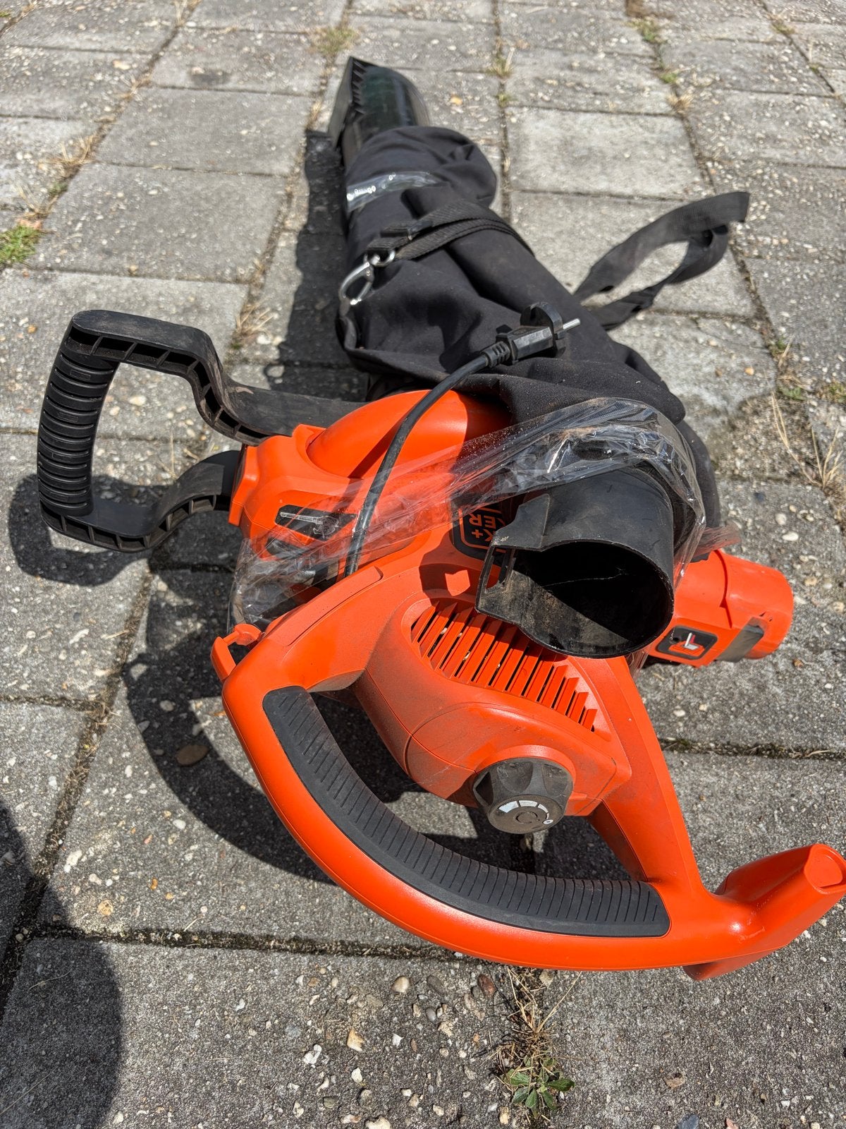 Black+Decker GW3030 Bladblazer/Bladzuiger met versnipperfunc, Ophalen, Gebruikt, Handgedragen, Met opvangzak