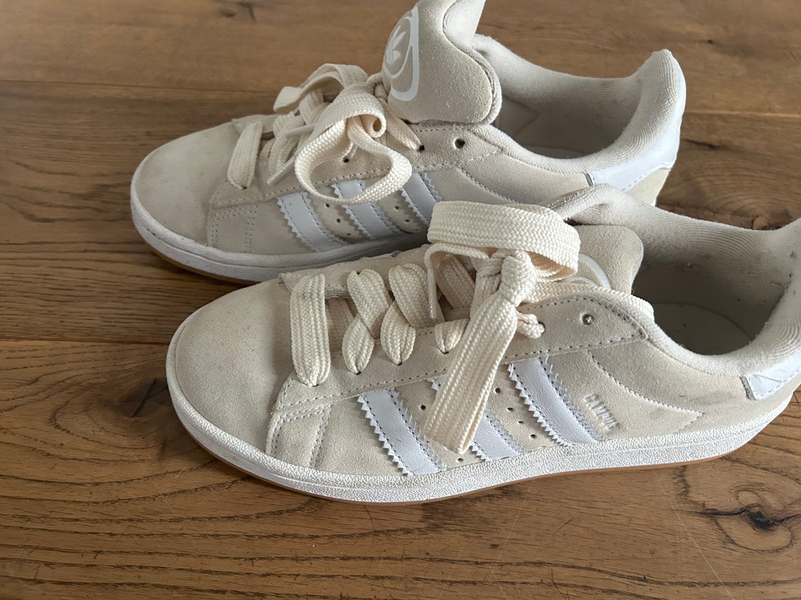 Adidas campus, Verzenden, Zo goed als nieuw, Beige, Sneakers of Gympen