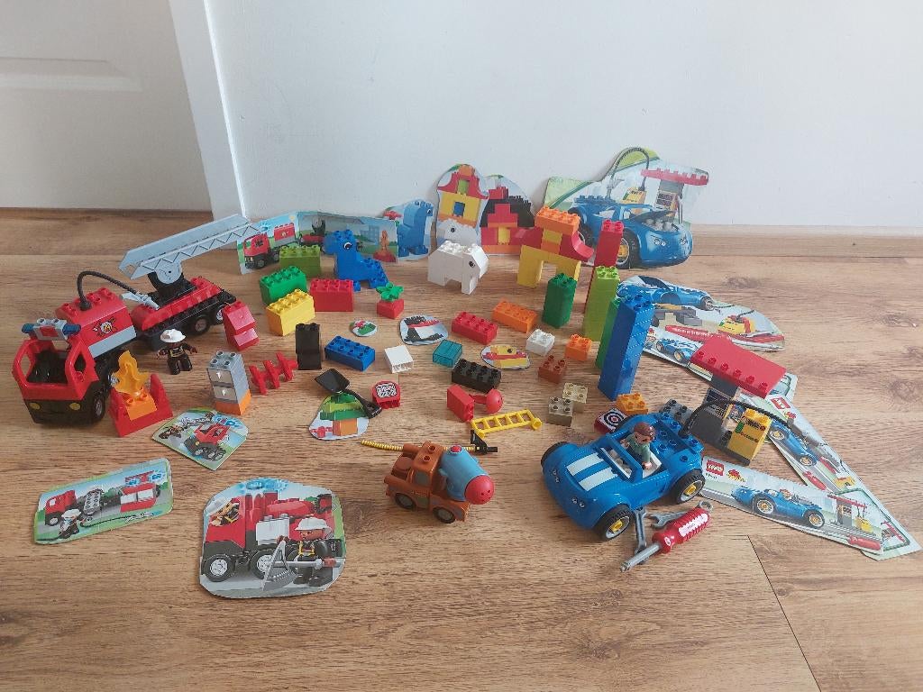 Veel DUPLO- o.a. brandweerauto 4977, benzinestation 5640, Verzenden, Zo goed als nieuw, Duplo, Meerdere sets