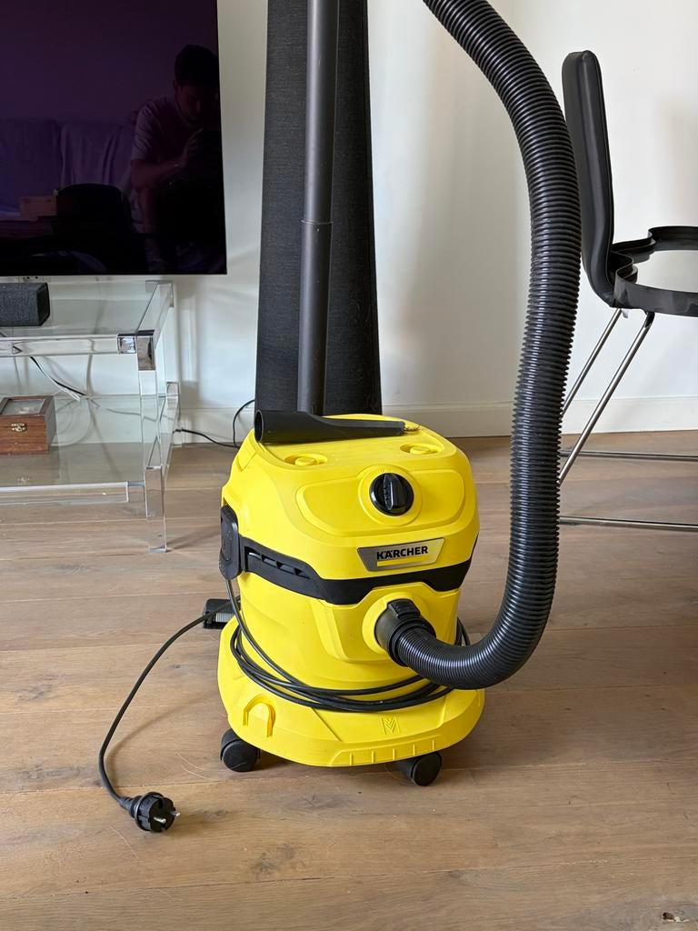 Kärcher WD 2 Plus Multi-purpose stofzuiger, Ophalen, Stofzuiger, Zo goed als nieuw, Minder dan 1200 watt