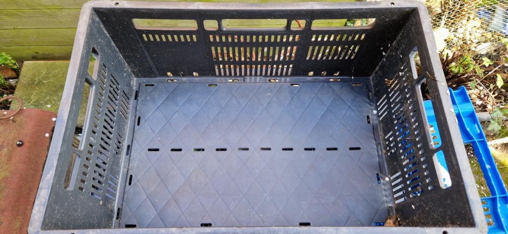 7 Plastic kratten voor opslag of tuinplanten, Ophalen