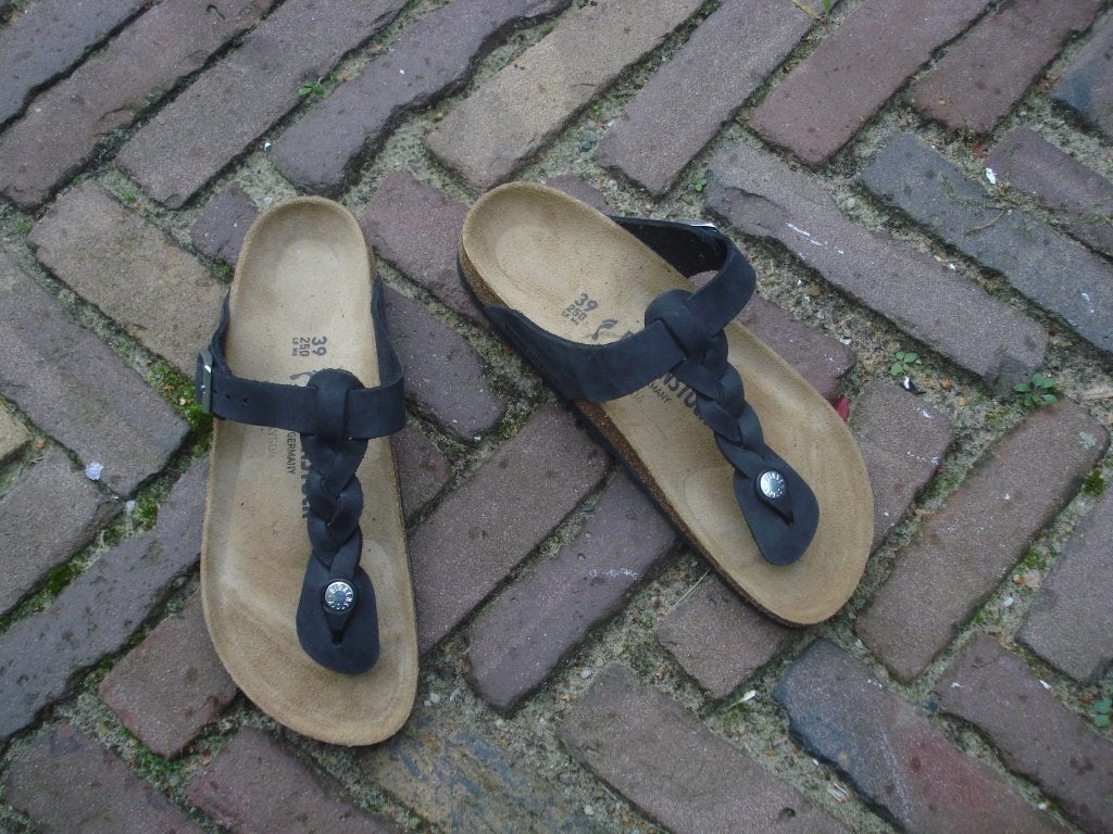 GRATIS VERZENDEN NIEUWE GIZEH BRAIDED BIRKENSTOCKS 39, Kleding | Dames, Slippers, Verzenden, Zwart, Nieuw