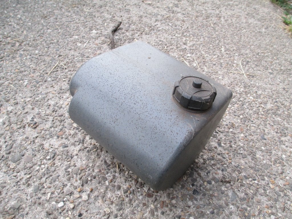 Benzinetank Husqvarna Rider Jonsered FR, Ophalen of Verzenden, Gebruikt, 50 cm of meer
