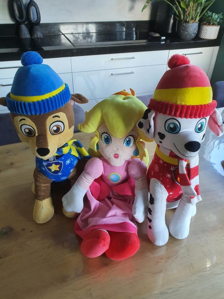 Grote knuffels: Chase, Marshall en Peach, Kinderen en Baby's, Speelgoed | Knuffels en Pluche, Gebruikt, Middelgroot (20 tot 80 cm)